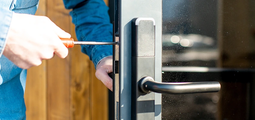 Aluminium Door Lock Replacement in Des Plaines, Illinois