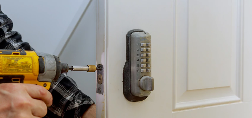 Digital Locks For Home Invasion Prevention in Des Plaines, IL