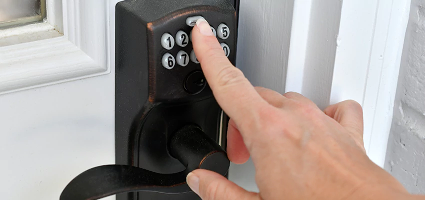 High Security Digital Door Lock in Des Plaines, Illinois